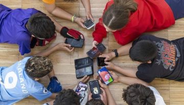 Los neuropediatras alertan de un aumento de casos de 'autismo digital', niños con síntomas similares al TEA por el abuso de pantallas