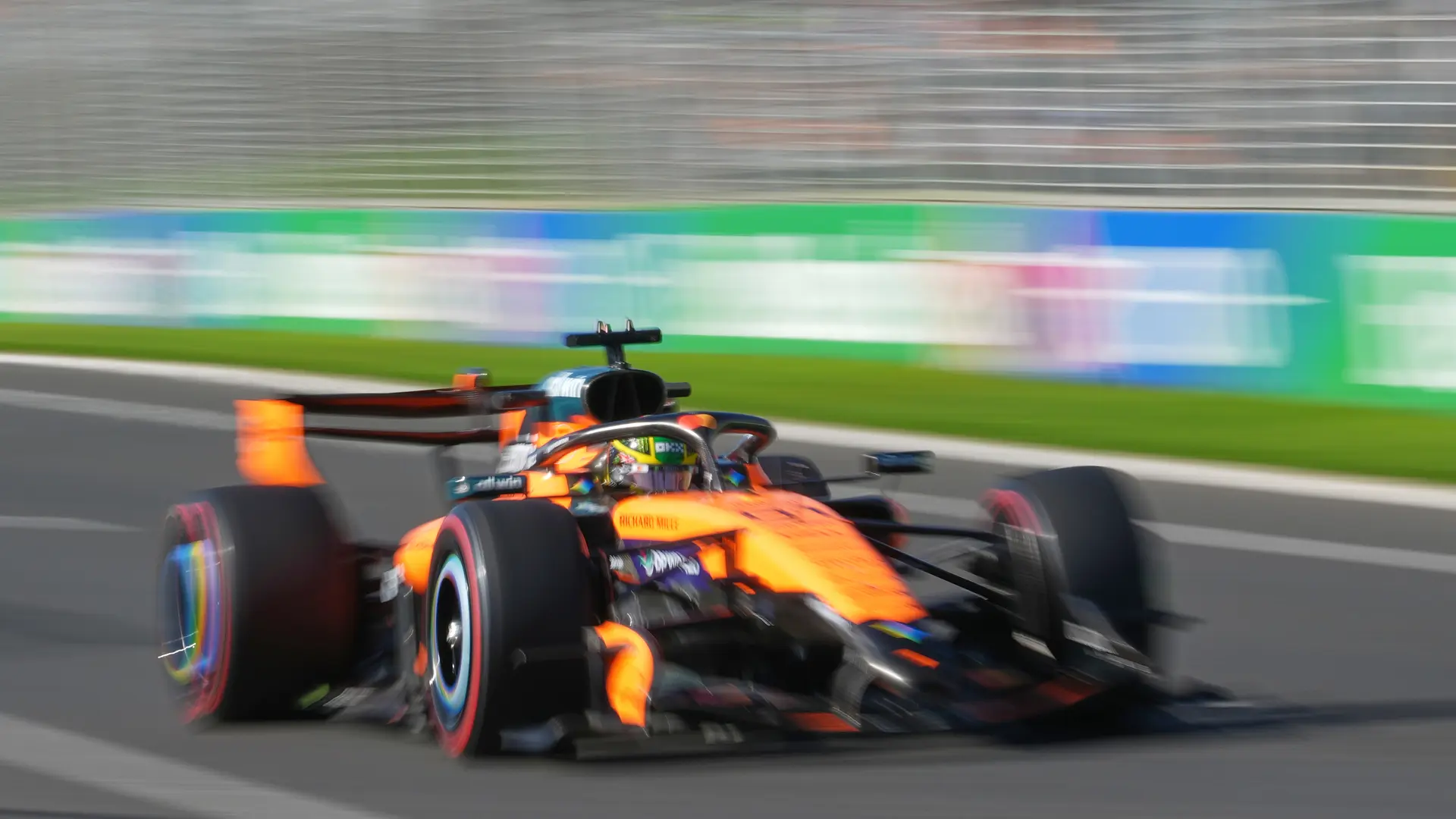 Piastri mantiene el pulso sobre los Mercedes tras la segunda sesión de entrenamientos del GP de Australia