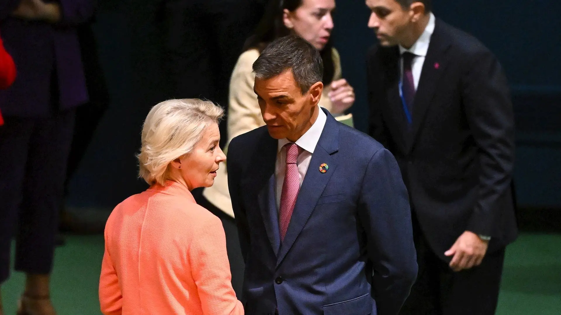 El liderazgo internacional de Sánchez frente a la soledad de España