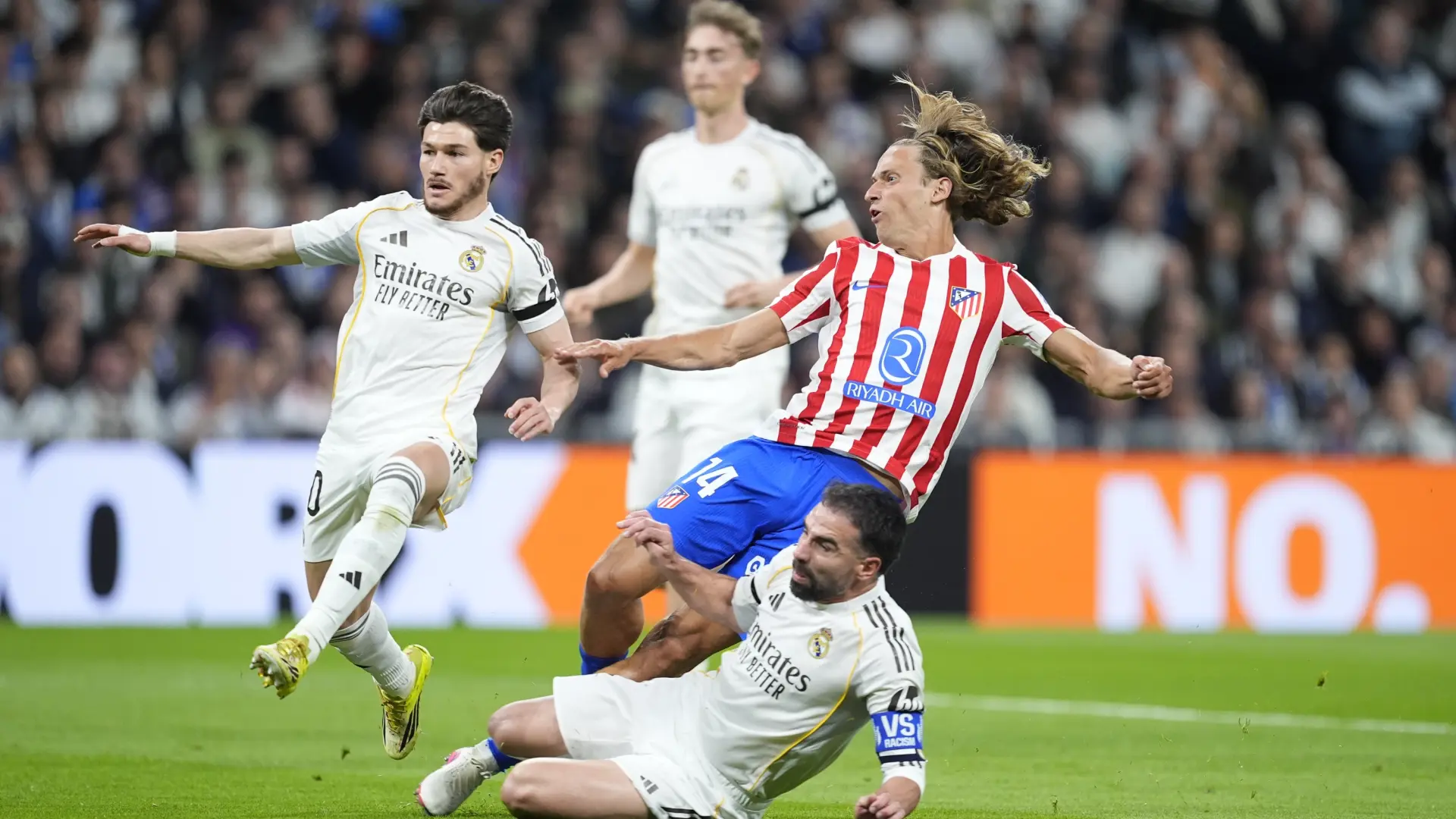 Marcos Llorente, sobre el posible penalti que le hizo Dani Carvajal: «Yo tiré y me vino un tren por delante, no sabía quién había sido»