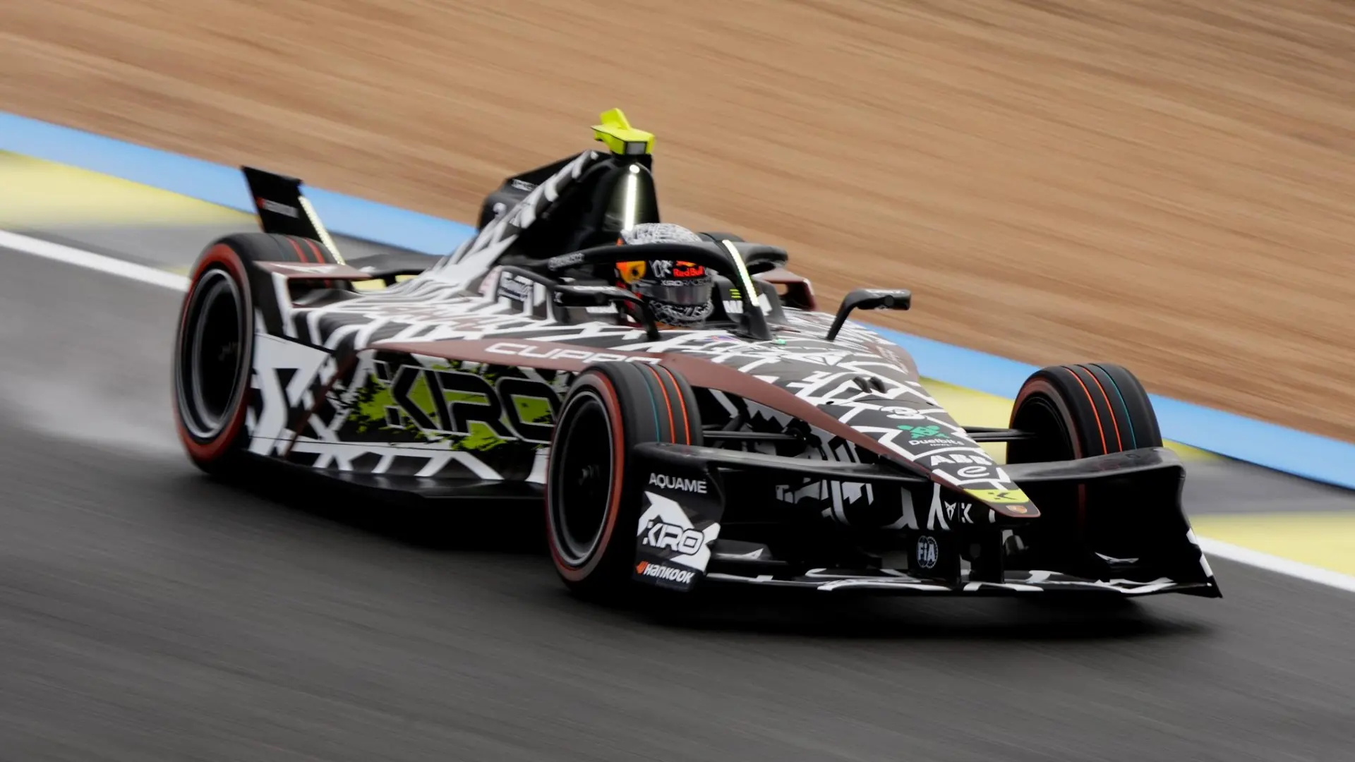 Éxito rotundo de la Fórmula E y el ePrix de Madrid en el Jarama: «Es una cita histórica»