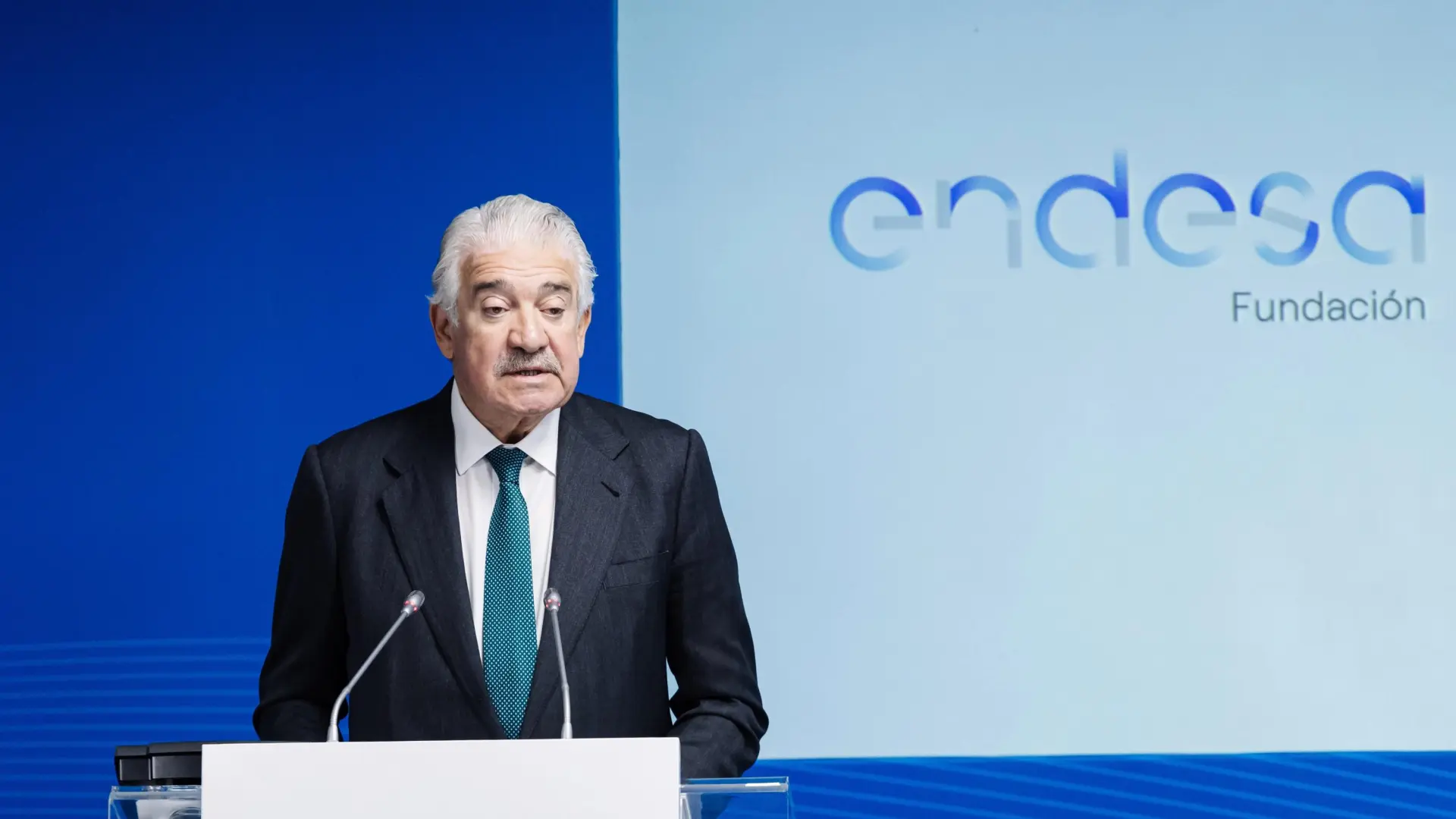 Endesa releva a José Bogas como CEO tras doce años al frente de la compañía y nombra a Gianni Vittorio Armani