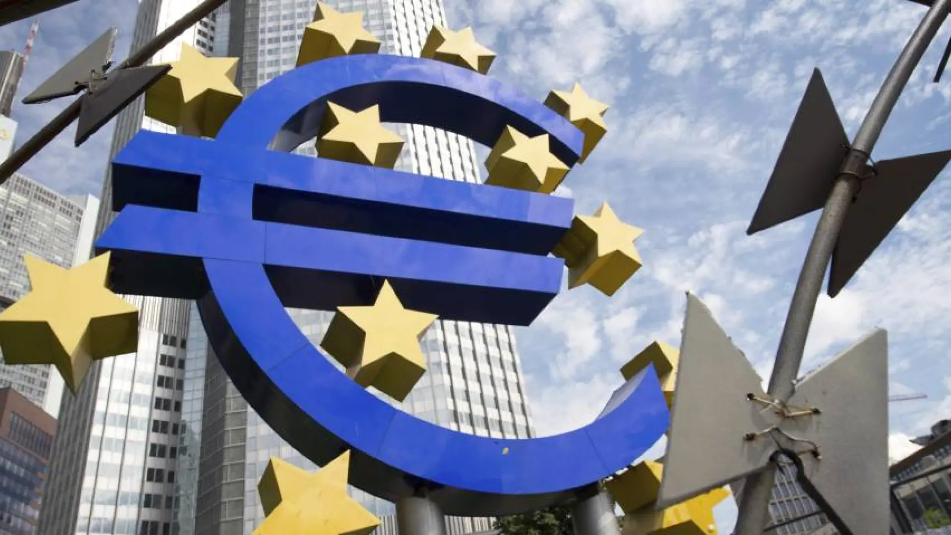 El BCE insta a la banca a vigilar los riesgos externos por el conflicto en Oriente Próximo