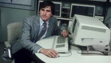 Compró 7.000 ordenadores a Apple para revenderlos mejorados, pero Steve Jobs prefirió recuperarlos y enterrarlos en un vertedero