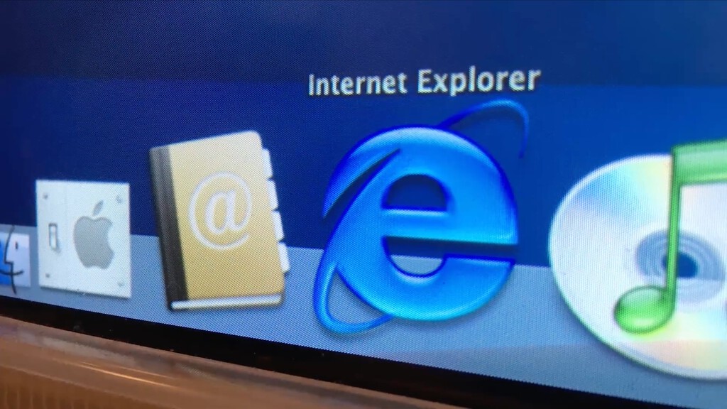 Durante años los Mac usaban Internet Explorer. Lo que hizo Steve Jobs el día que pudo librarse fue historia