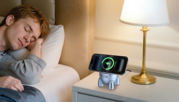 Hay una base de carga para iPhone que parece un cohete. Es de Ugreen y también funciona con AirPods