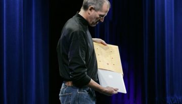 Perdió los datos de su Mac y escribió directamente a Steve Jobs para quejarse. Recibió una llamada que no se esperaba