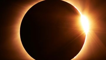 España lleva más de cien años sin ver un eclipse total. Hay una app que te dice ahora mismo si podrás verlo desde casa