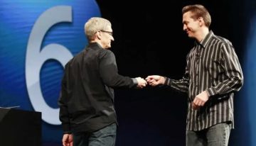 Tim Cook fulminó a la mano derecha de Steve Jobs. Se ha paseado por el Apple Park como si no hubiera pasado el tiempo