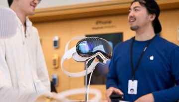 «Empleados a ciegas y sin probar el producto»: un nuevo libro saca a la luz el caos que se vivió en las Apple Store con las Vision Pro