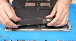 Juntaron un MacBook Neo, un iPhone y un soldador. El objetivo de este Frankenstein era saltarse los límites de Apple por las bravas