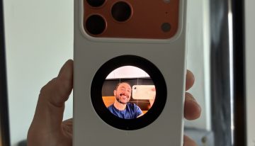 Selfix para iPhone, análisis: selfies perfectos con esta funda que integra una pantalla