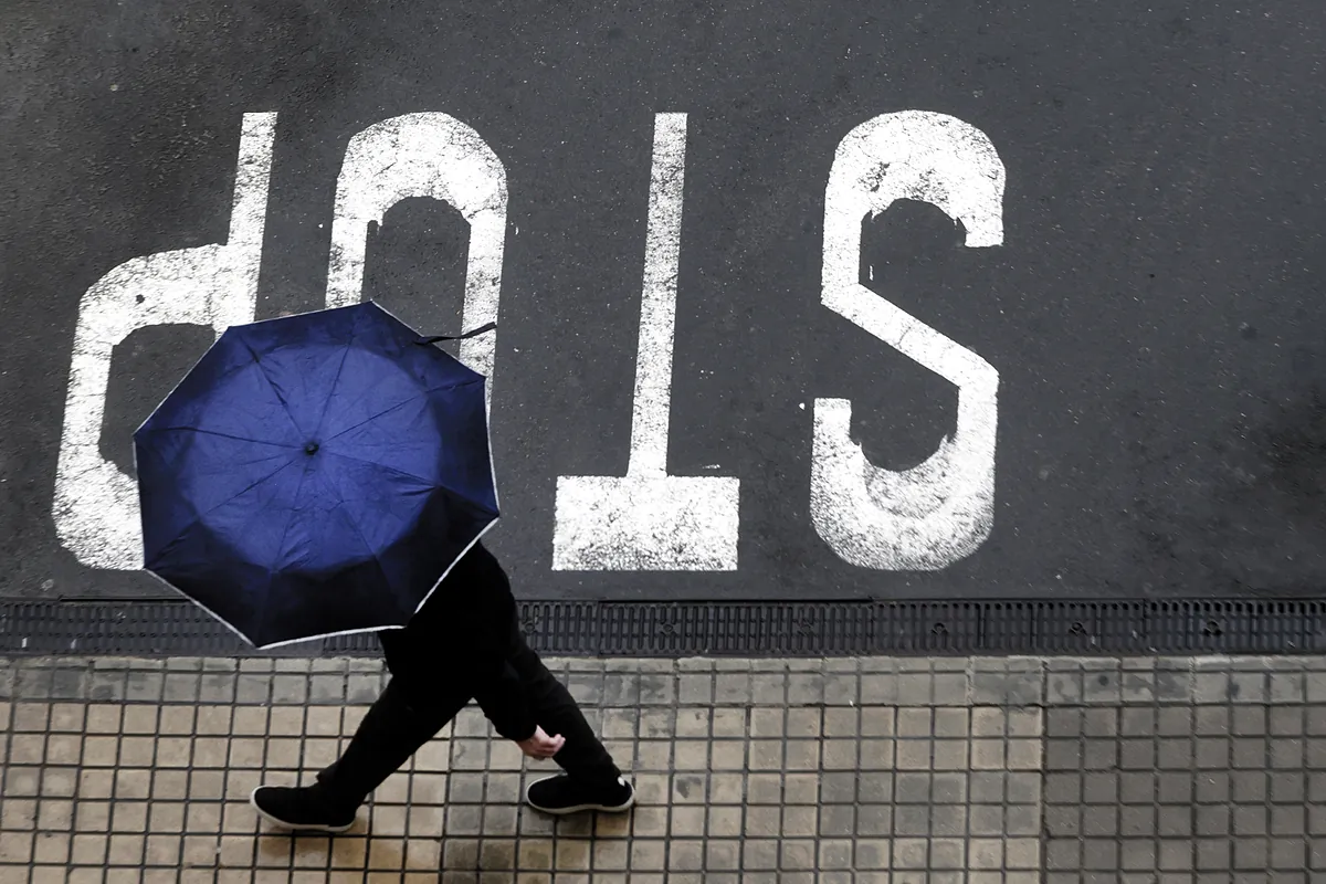 Lluvias y tormentas activan avisos este lunes en siete Comunidades del norte mientras suben las temperaturas en el sur