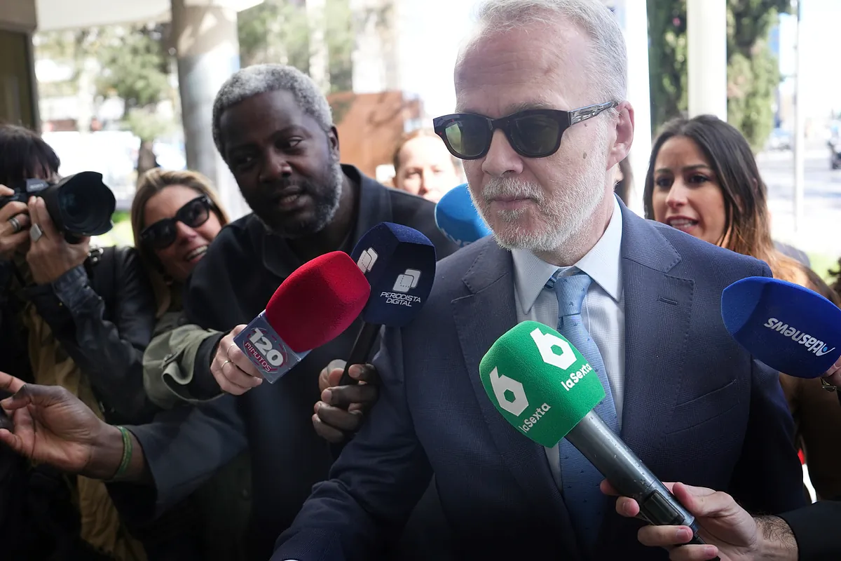 Begoña Gómez presentará a Peinado tres periciales sobre las funciones de asesores de La Moncloa, las cátedras extraordinarias y los supuestos perjuicios a la Complutense