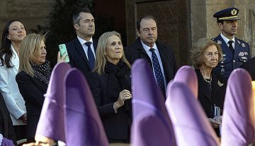 De Carabanchel a la Maestranza: la Familia Real marca distancia en Semana Santa