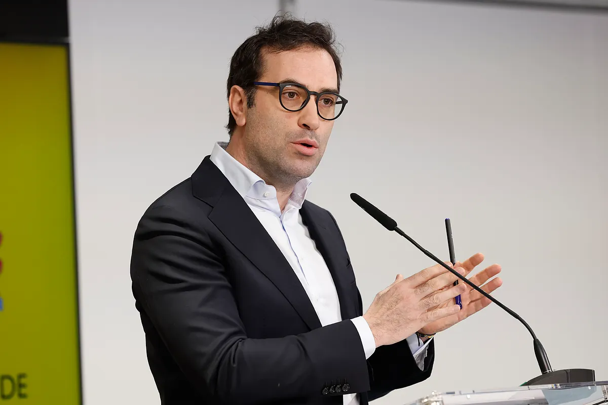 Cuerpo se estrena en el Senado tendiendo la mano al PP y apostando por «hacer más grande la tarta para repartir más»