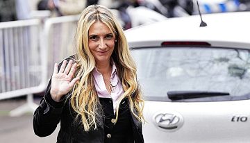 Nadie en Oviedo vio a la amiga de Ábalos buscando libros de trenes: «Si la Justicia lo pide, daremos la información»