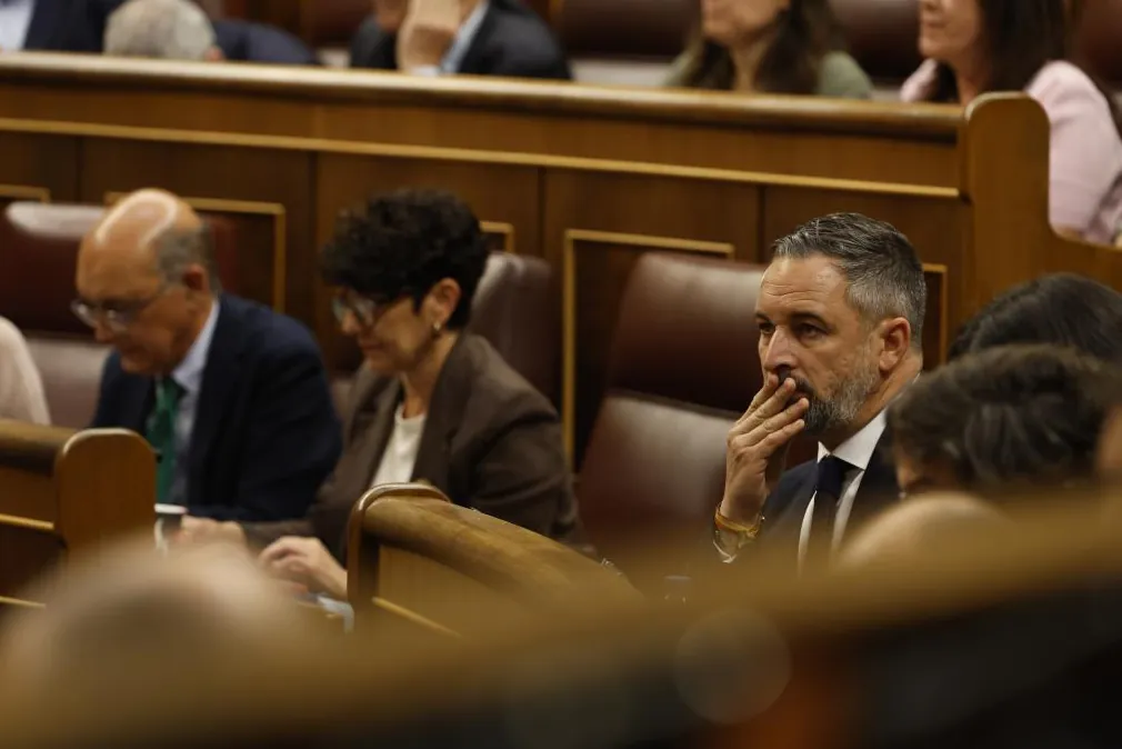 Vox desata una operación para desgastar a Feijóo mientras acumula poder autonómico con el PP