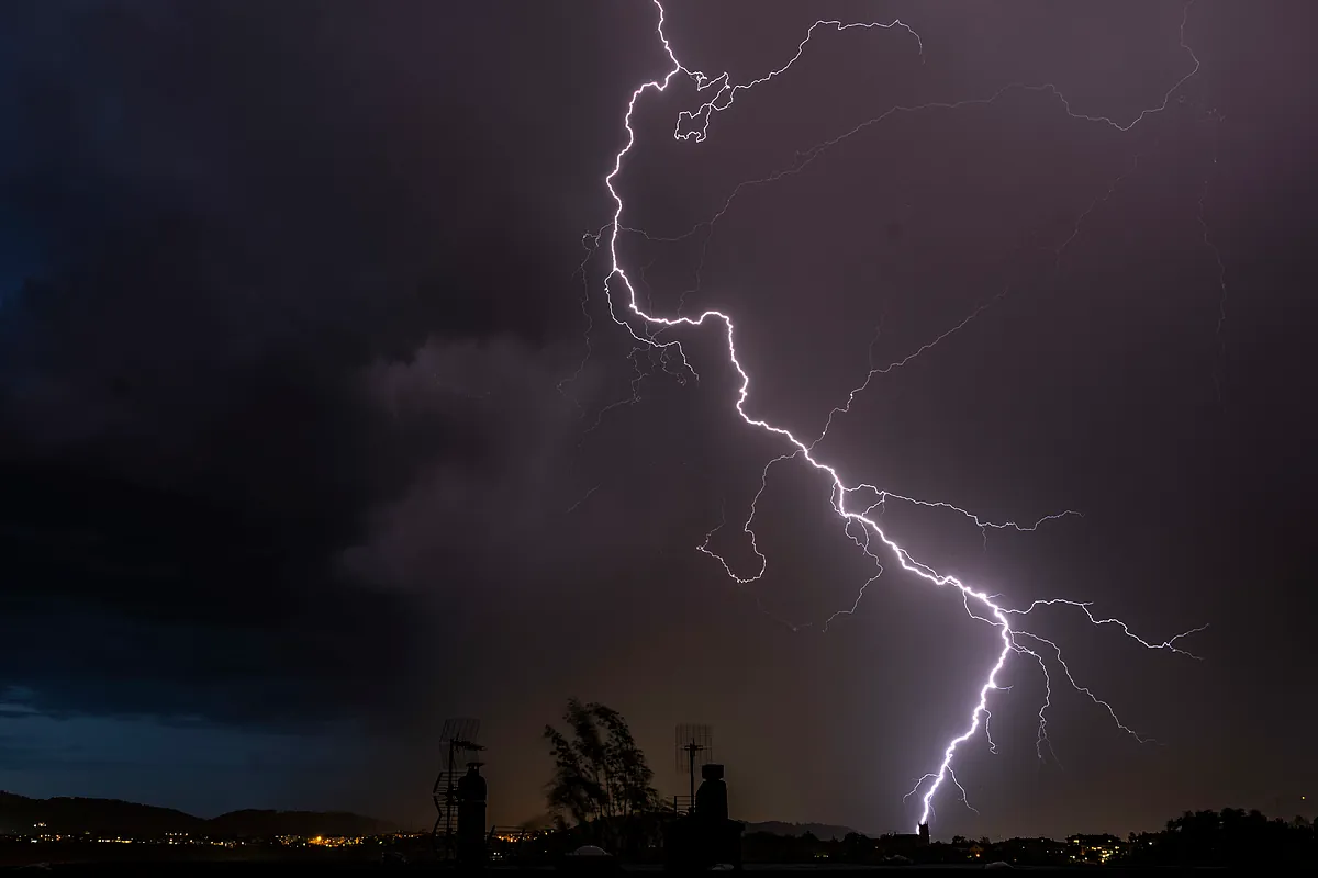 Una vaguada trae tormentas y un descenso de las temperaturas en gran parte de España este fin de semana
