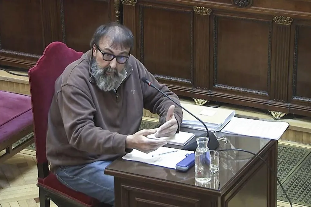 Koldo se enfrenta al fiscal, protege a Ábalos de las «señoritas» y «no recuerda» el pelotazo de las mascarillas