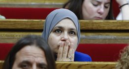 Un diputado de Vox defiende en el Parlament el «musulmán el que no bote» y le dice a Najat Driouec (ERC) que «de momento no te deportaremos»