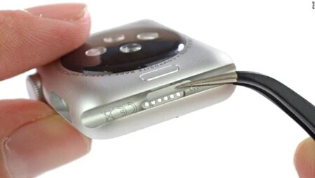 Antiguo puerto de diagnóstico del Apple Watch