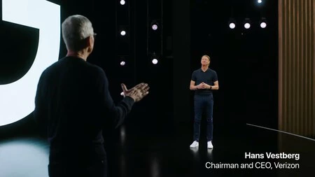 Las operadoras son muy importantes para Apple, tanto que suelen aparecer en sus Keynote cuando hay un avance como la llegada del 5G
