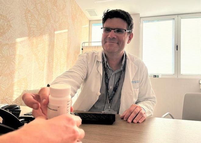 El Hospital 12 de Octubre de Madrid recluta al primer paciente español en un ensayo con Vorasidenib, un fármaco que busca cronificar un tipo de tumor cerebral grave