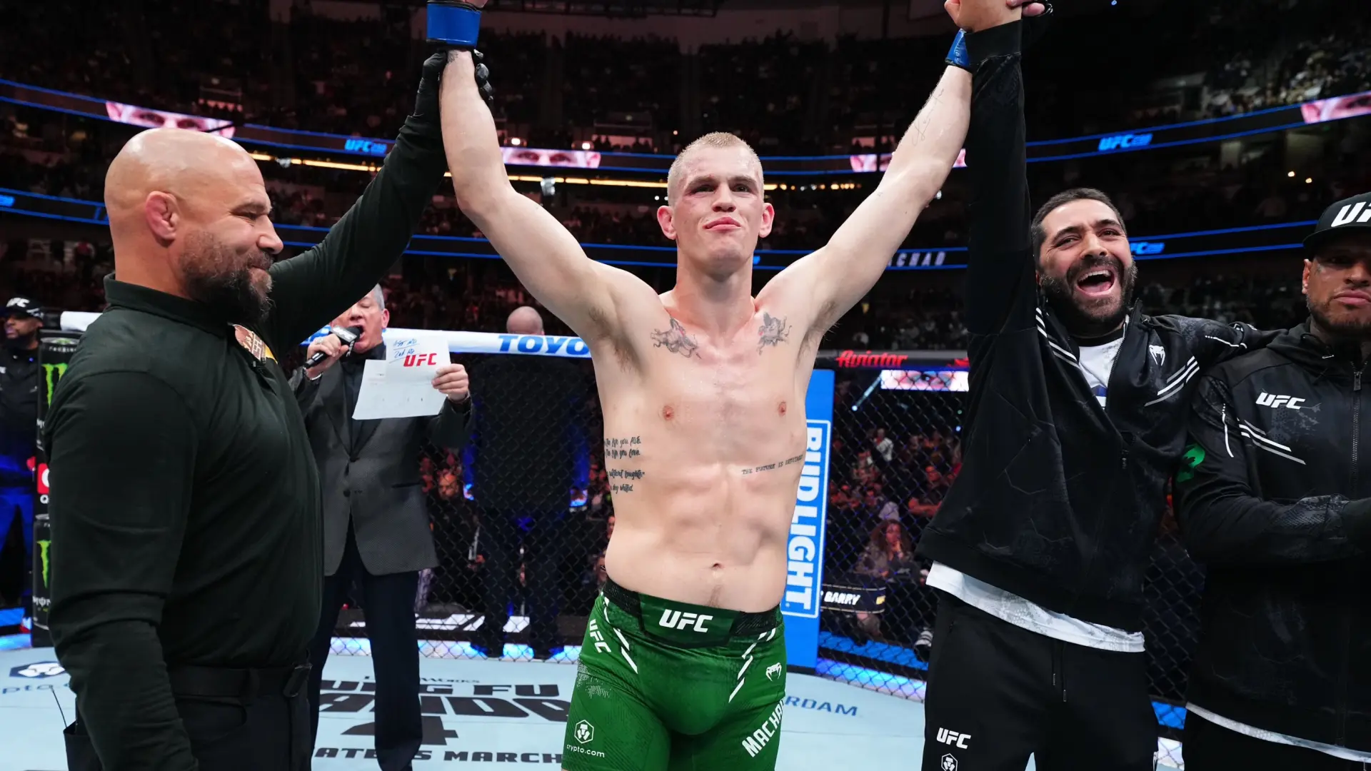 Ian Machado irrumpe en la polémica entre Makhachev y Topuria para pedir una pelea por el título: «¿Entonces tu mano está bien?»