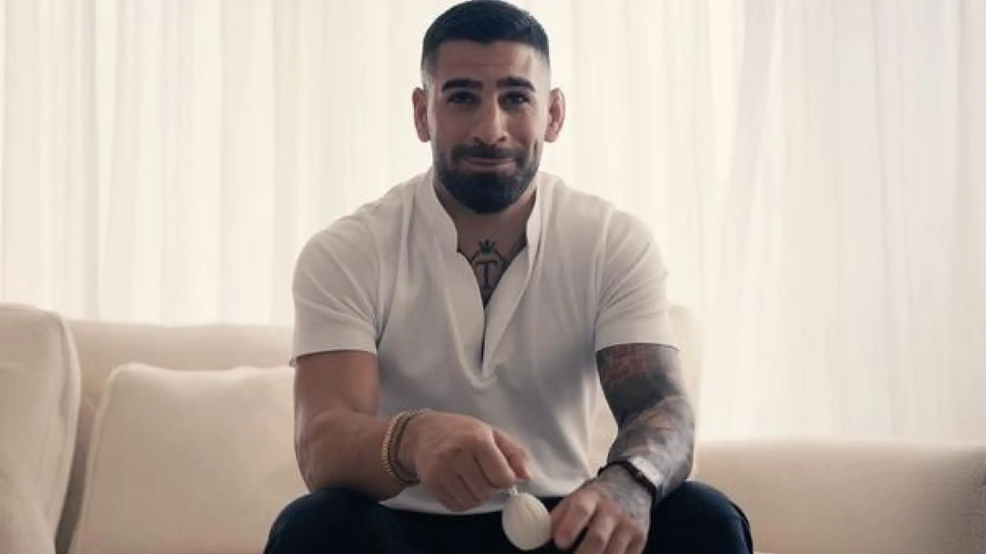 Ilia Topuria viaja a Miami con un regalo para Gaethje: «Hay que llevarle la rosita a Justin»