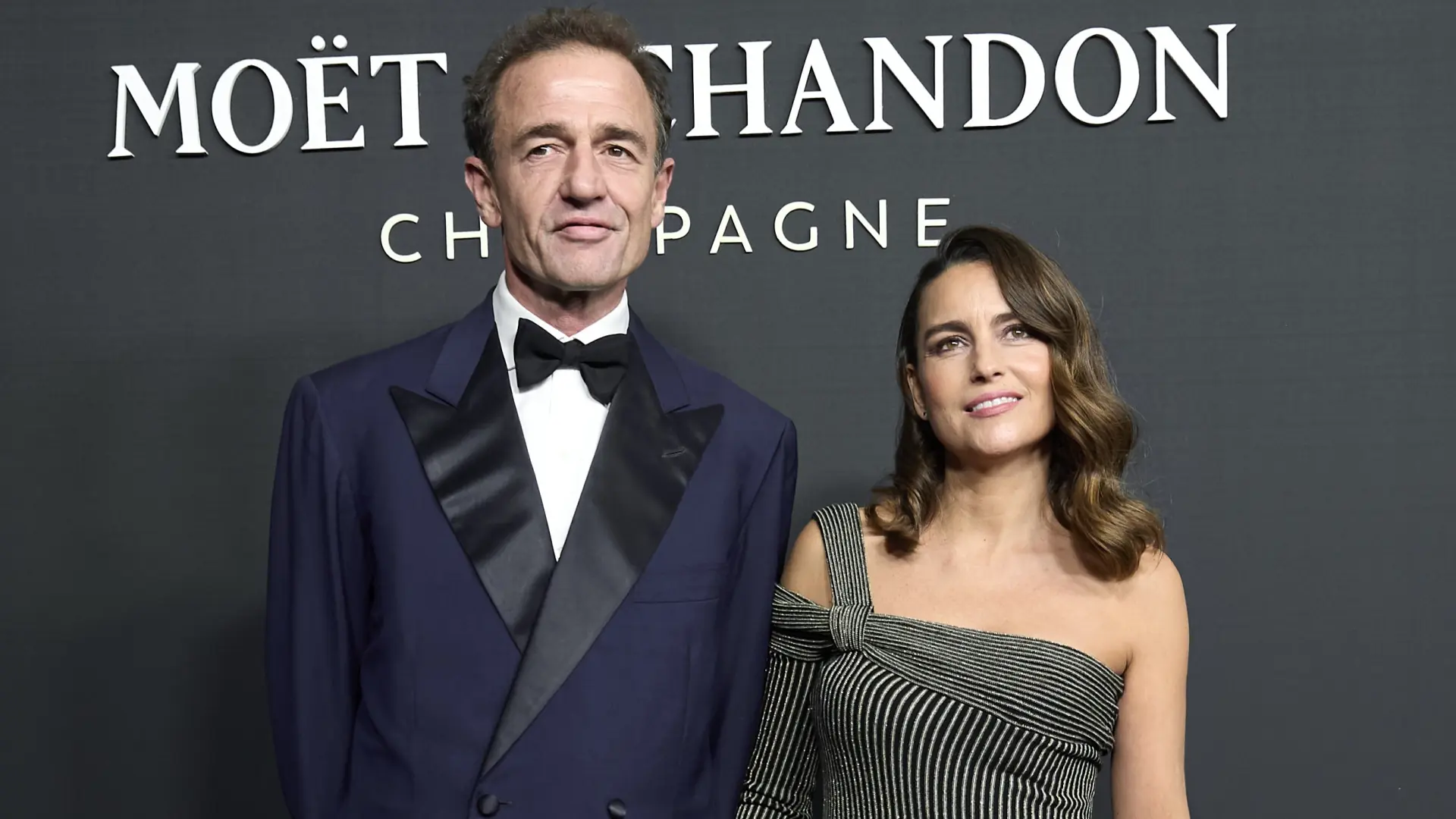 Alessandro Lequio reaparece en Galicia con una foto junto a su mujer más de cuatro meses después de su despido de Mediaset