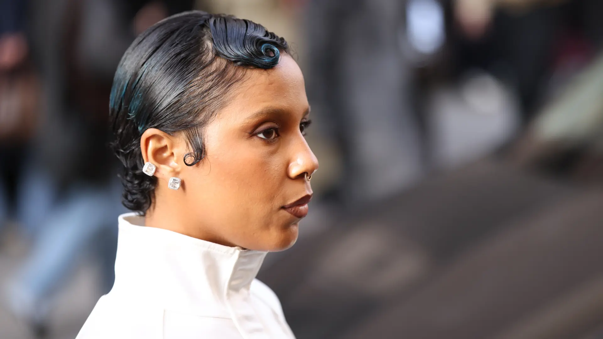 Abogados Cristianos denuncia a la rapera Tokischa por profanación al posar «semidesnuda» en una iglesia donostiarra