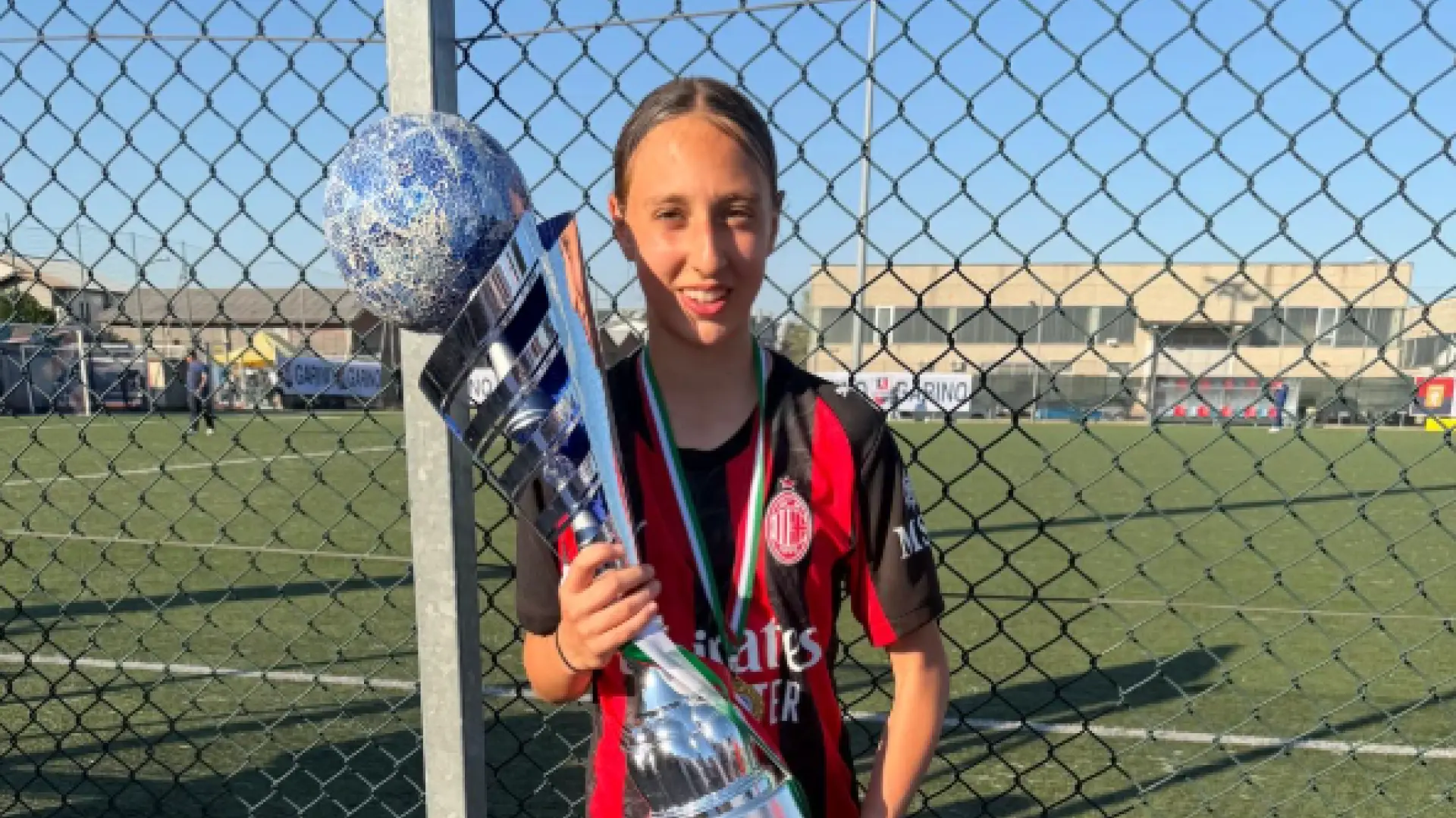 La hija de Luka Modric sigue sus pasos: levanta su primer título con el Milan