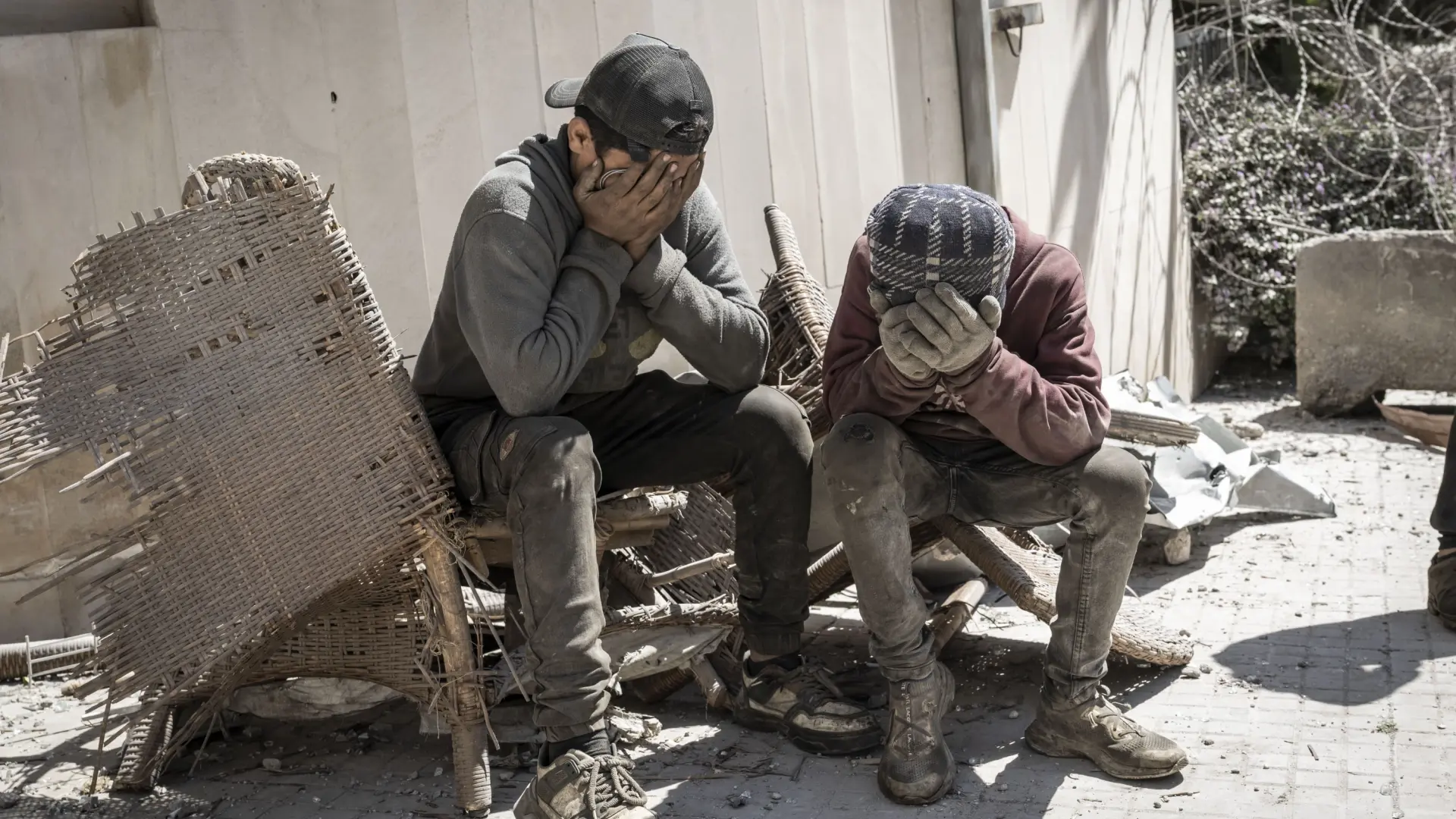 Luto en Beirut: «Esta escalada tiene que parar, los civiles no son un objetivo pero están pagando el precio una y otra vez»