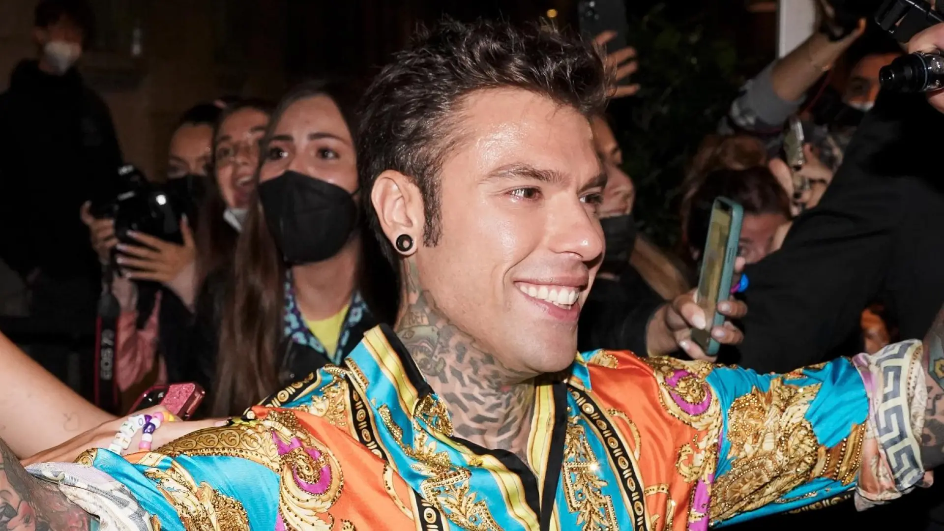 Fedez anuncia que va a ser padre por tercera vez: el rapero espera un bebé con su novia Giulia Honegger
