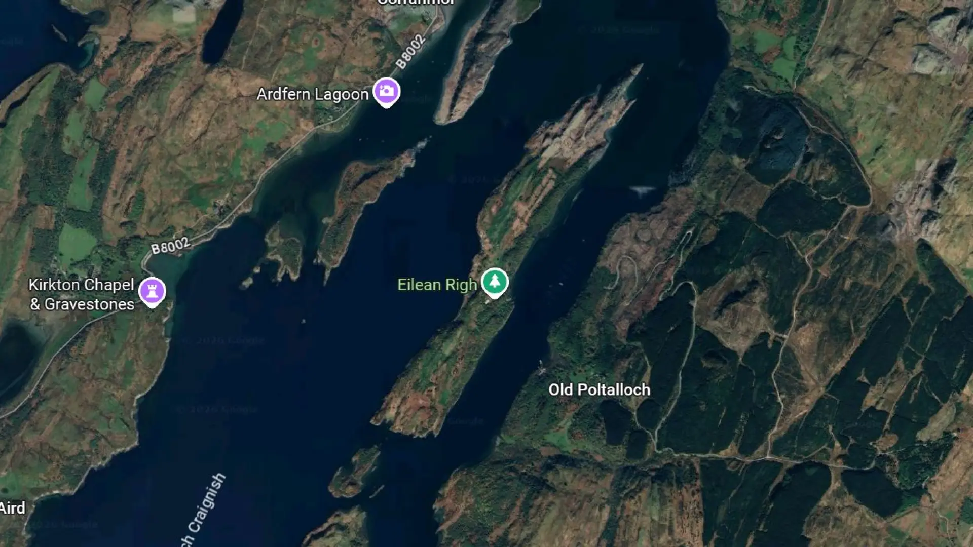 Ponen a la venta una isla en Escocia con helipuerto, casa con bodega y 100 ovejas