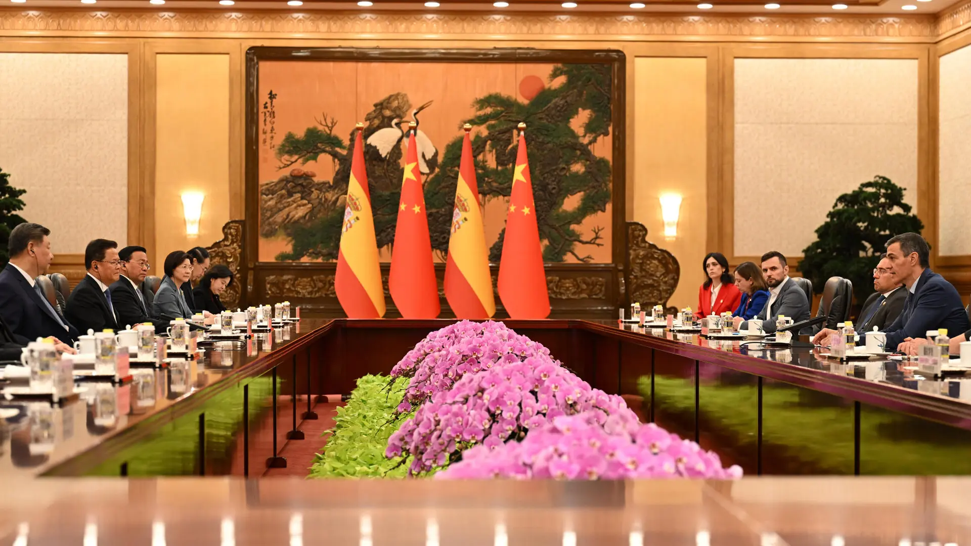 España pacta con China 6 nuevos acuerdos en materia agroalimentaria y abre la puerta a la exportación de pistachos e higos