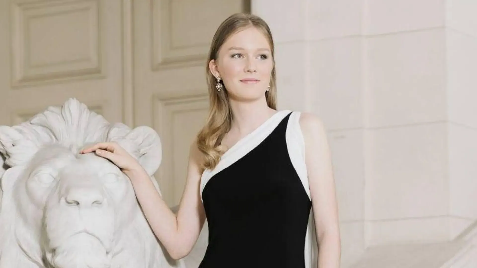 Así es la princesa Leonor de Bélgica, que cumple 18 años: aficionada a la equitación, al violín y sin tareas institucionales