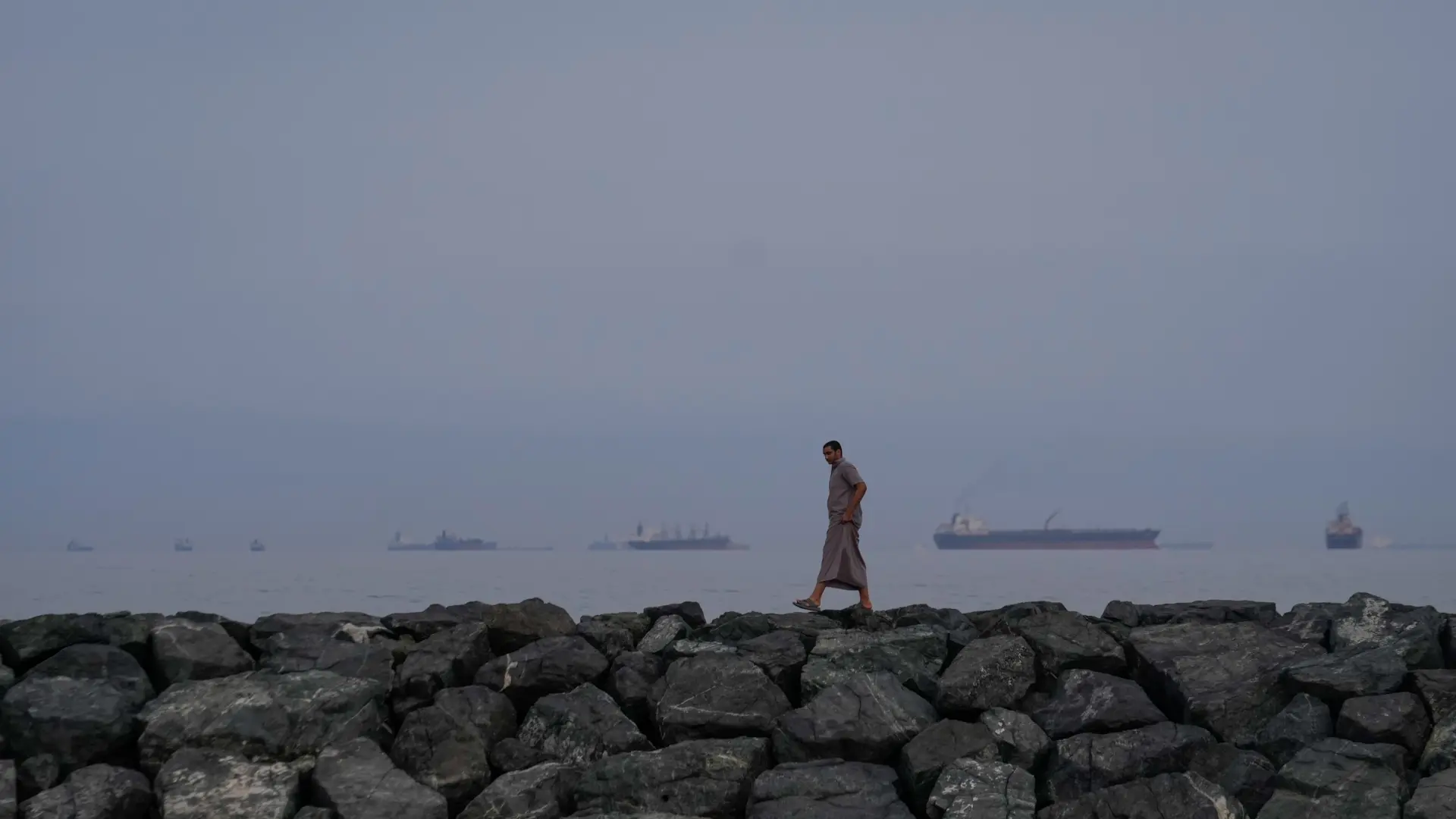 La crisis de Ormuz pone en marcha el plan para esquivar el estrecho