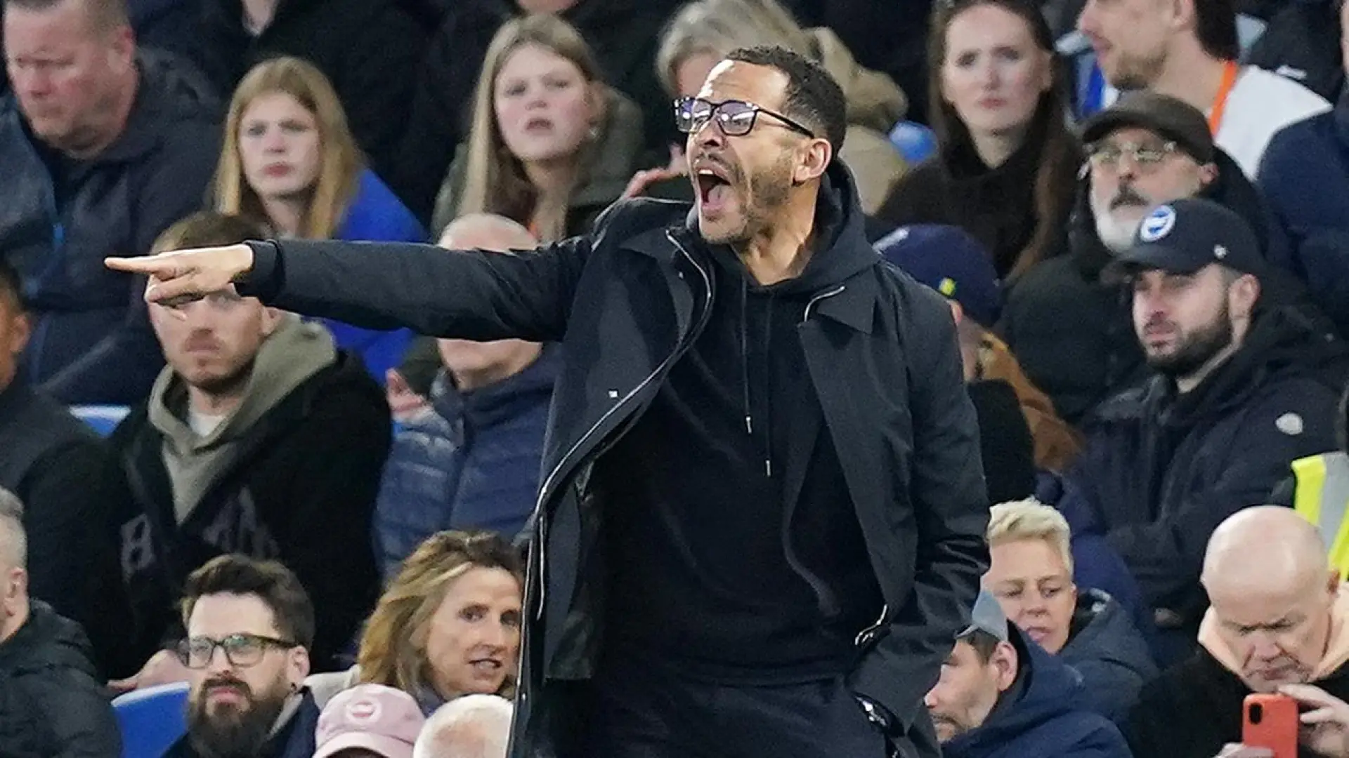 El Chelsea despide a su entrenador, Liam Rosenior, por sus tétricos resultados: recibirá casi 30 millones de euros de indemización