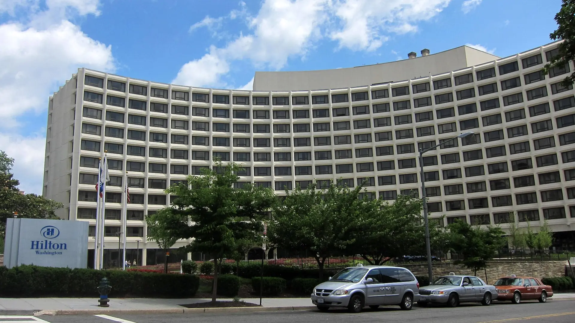El hotel Hilton de Washington, maldito para los presidentes de EEUU: del intento de asesinato a Reagan al tiroteo con Trump