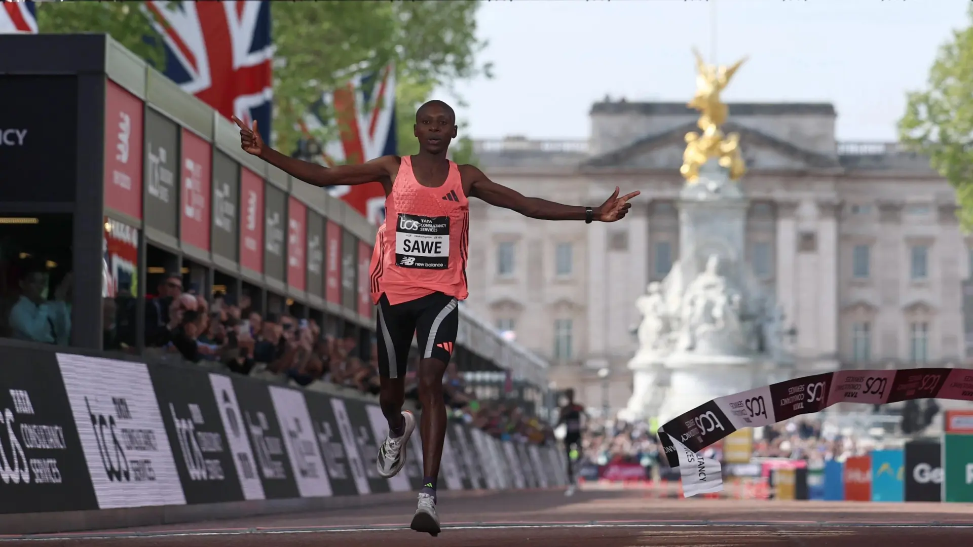 Histórico Sabastian Sawe: fulmina el récord mundial de maratón y se convierte en la primera persona en bajar de las dos horas