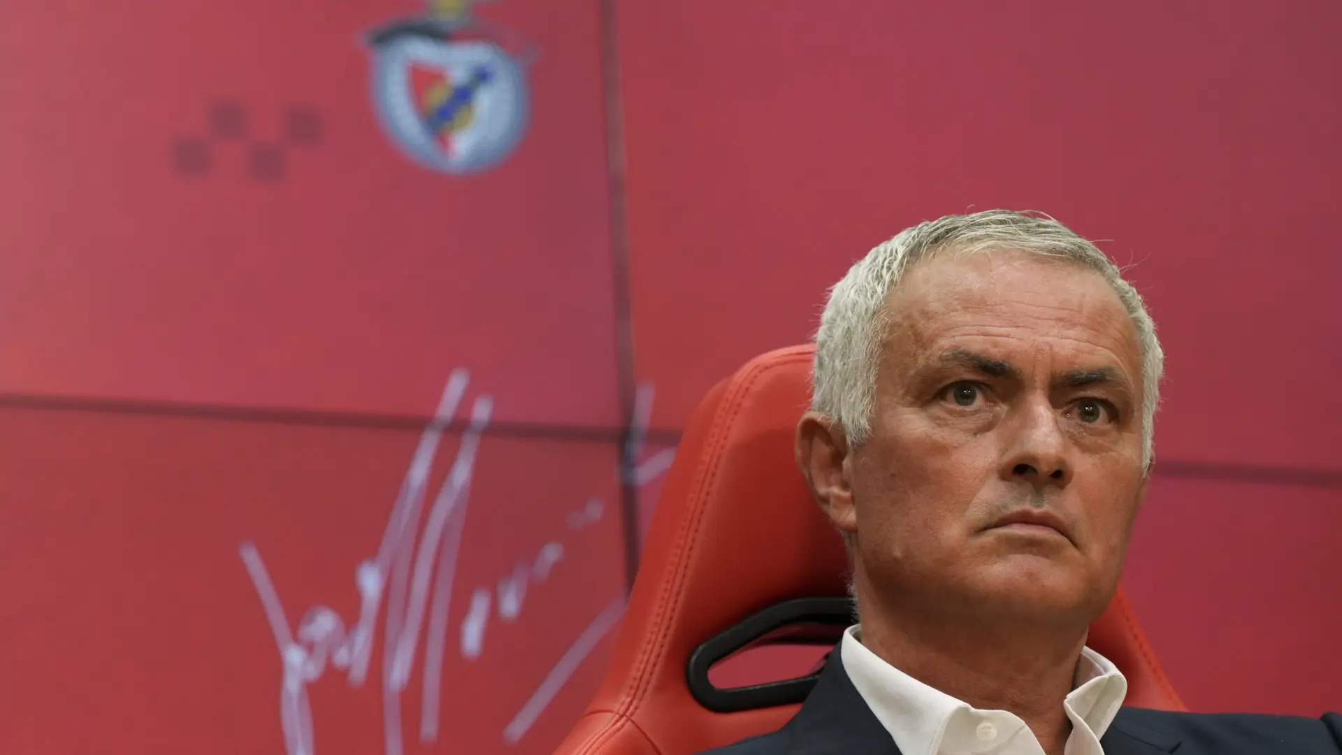 Mourinho contesta al presunto interés del Real Madrid: «No, mi objetivo es llevar al Benfica a la Champions»
