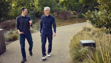 Quién es John Ternus, el sucesor de Tim Cook como CEO de Apple