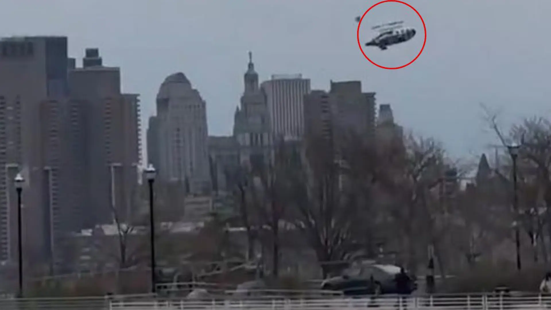 La familia de los españoles muertos en el helicóptero en Nueva York demanda que le compensen por el «terror» que pasaron