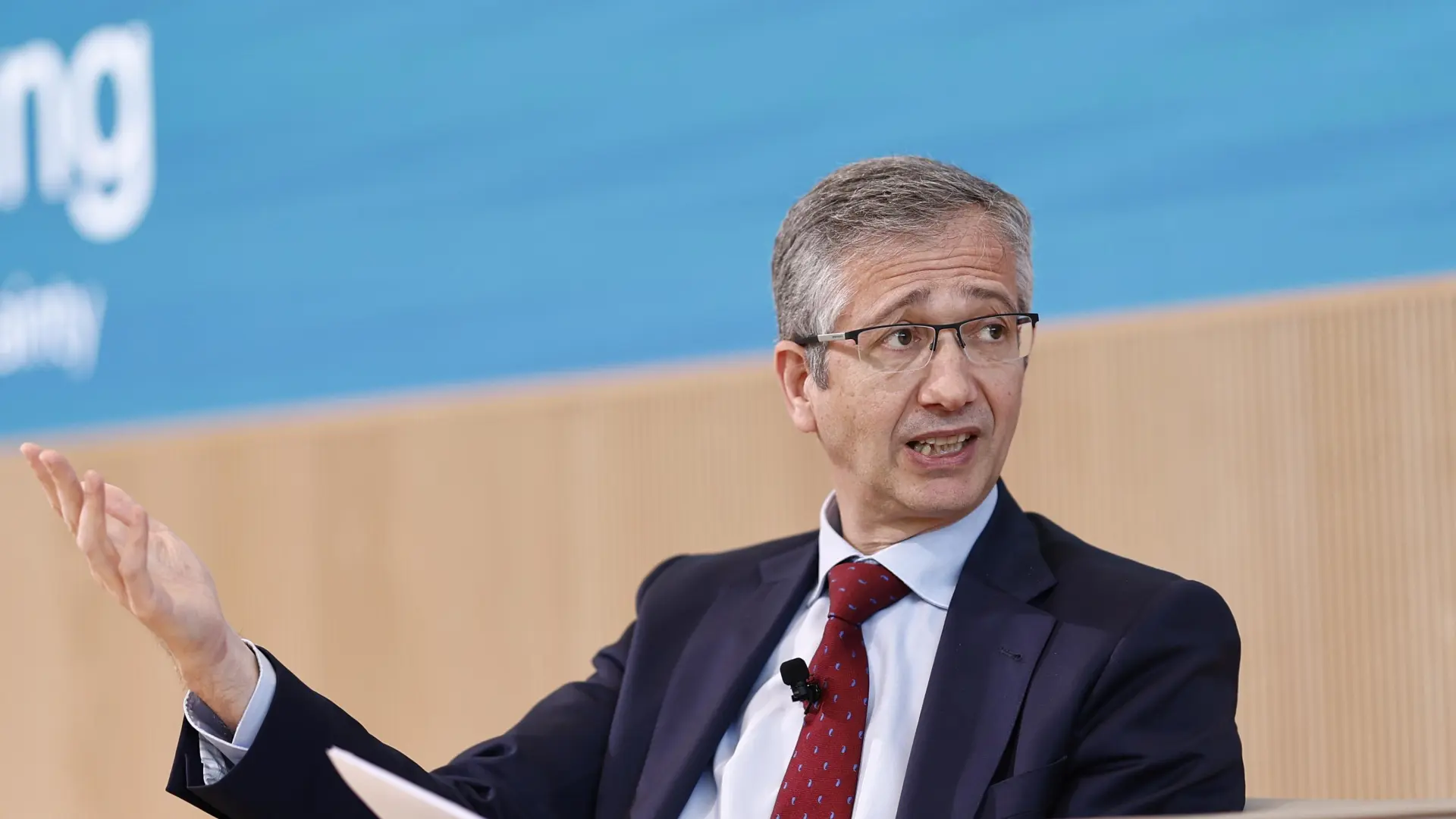 Hernández De Cos, el candidato idóneo para suceder a Lagarde en el BCE, según una encuesta de expertos