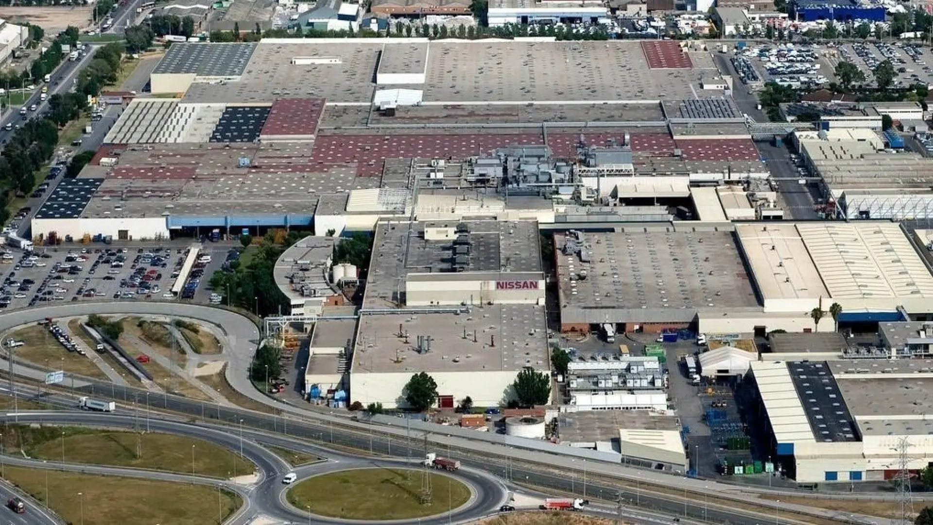 Nissan presenta una propuesta de ERE que afectará a tres plantas de Cataluña
