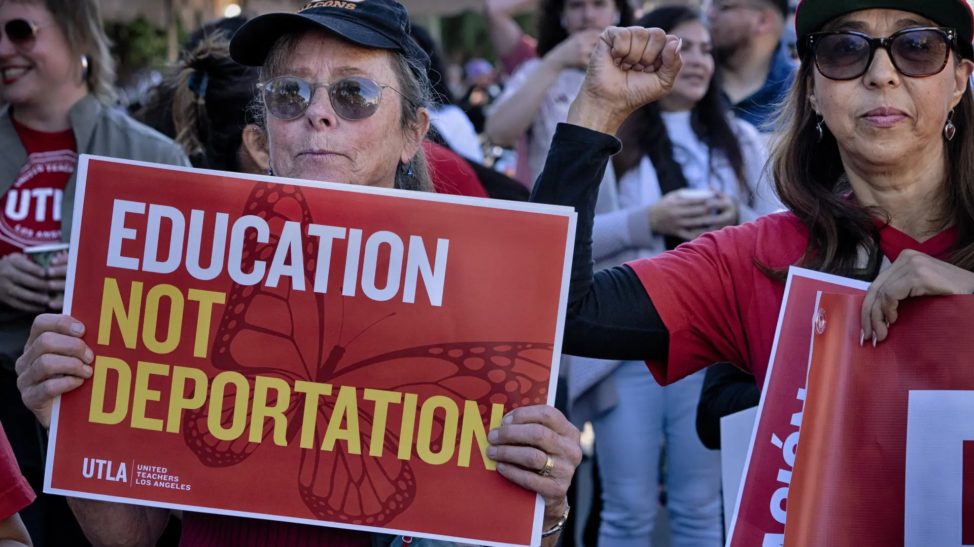 Una corte de apelaciones en Nueva York falla en contra de la política de detención de migrantes de Trump