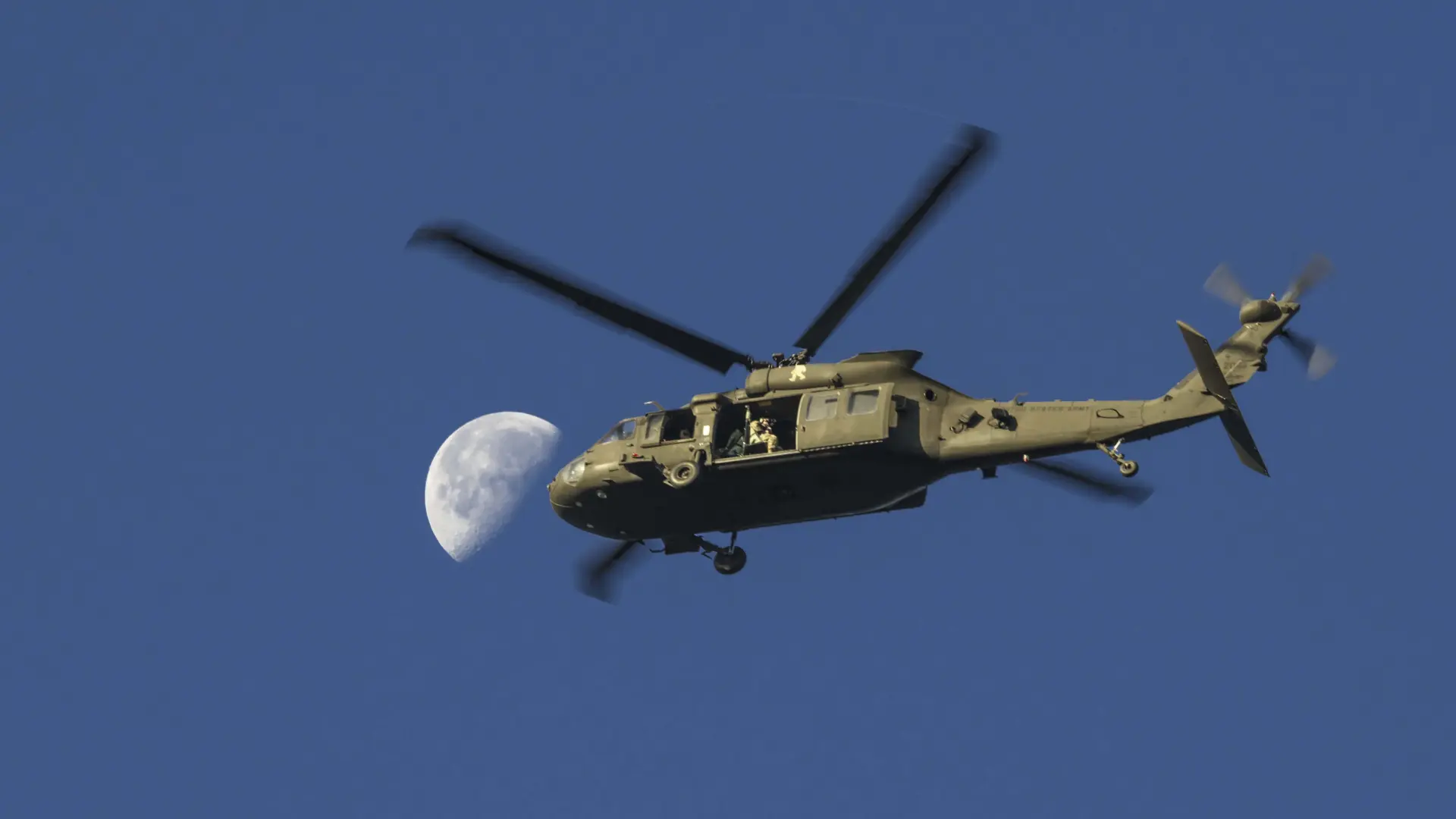 Guerra en Irán, en directo | Trump dice que el piloto rescatado está «gravemente herido» y amenaza a Irán: «Abrid el maldito estrecho o viviréis en el infierno»