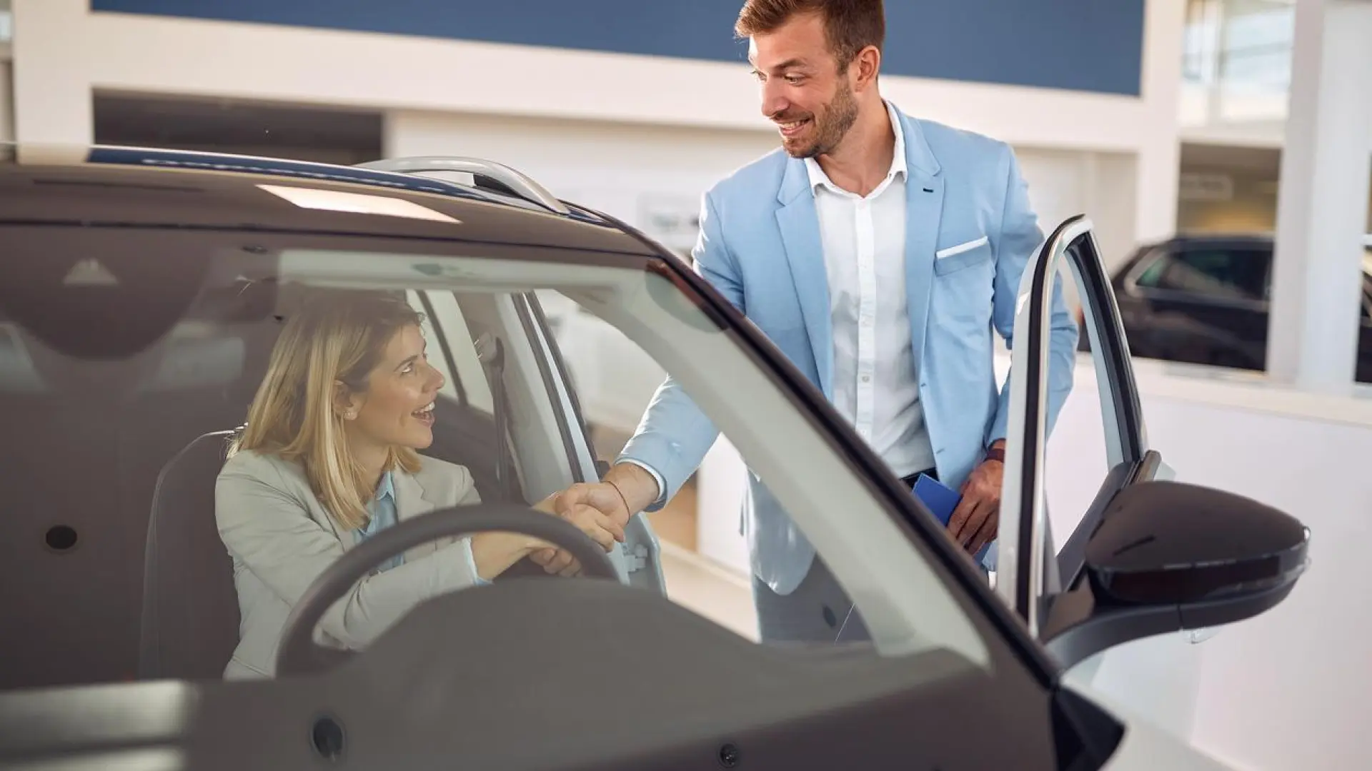 La IA provoca «una transformación» en el sector del motor: «Los clientes llegan al concesionario con el 80% del trabajo hecho»